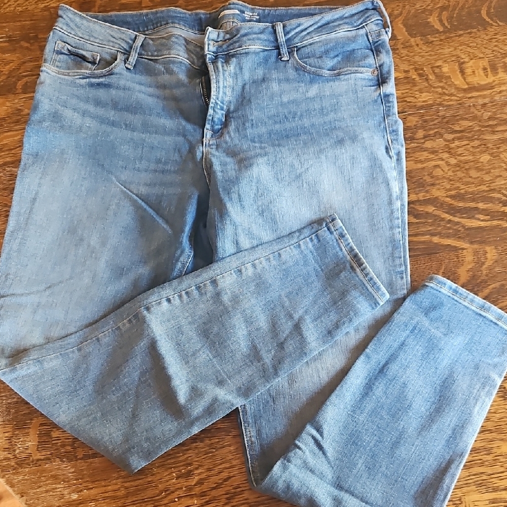 Old Navy Light Blue Skinny Jeans